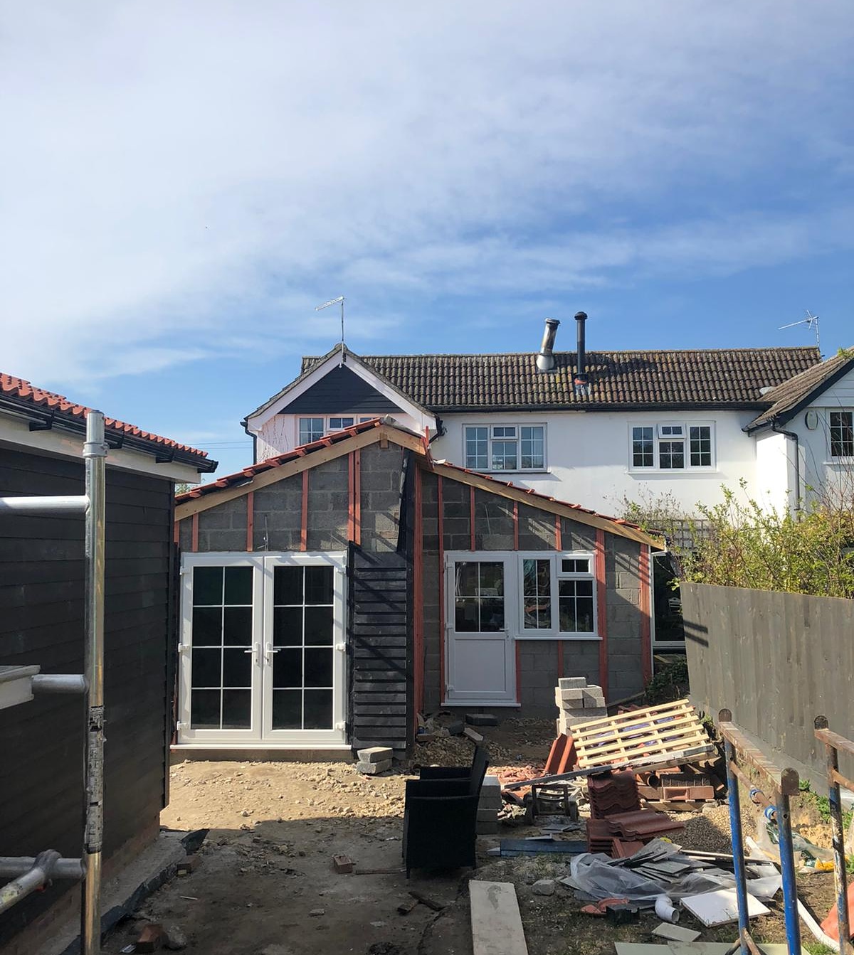 Single Storey Rear Extension and replacement of existing garage with New Outbuilding in Sutton